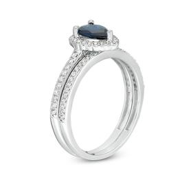 10kt. White Gold Pear Sapphire Ring