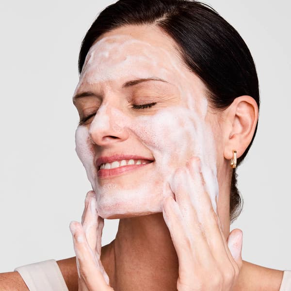 Est&#233;e Lauder&#8482; Perfectly Clean Multi-Action Foam Cleanser/Mask