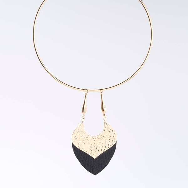 Ashley Cooper&#40;tm&#41; Hammered Textured Pendant Collar Necklace - image 