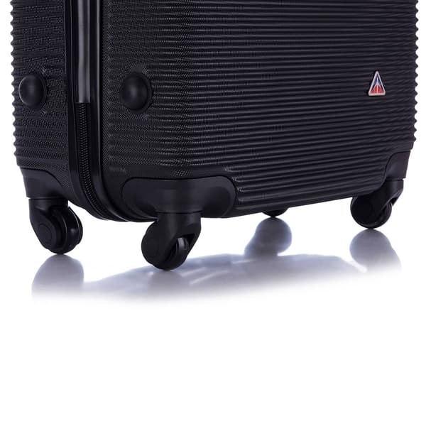 InUSA Royal Lightweight Hardside 32in. Spinner Luggage