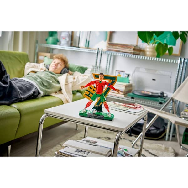 LEGO® Editions Cristiano Ronaldo – Soccer Legend