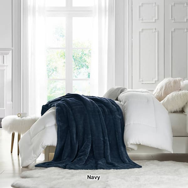 Cathay&#174; Swift Home&#174; Super Plush Oversized Throw