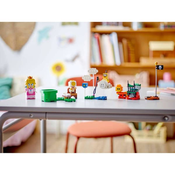 LEGO&#174; Super Mario Adventures with Interactive Peach