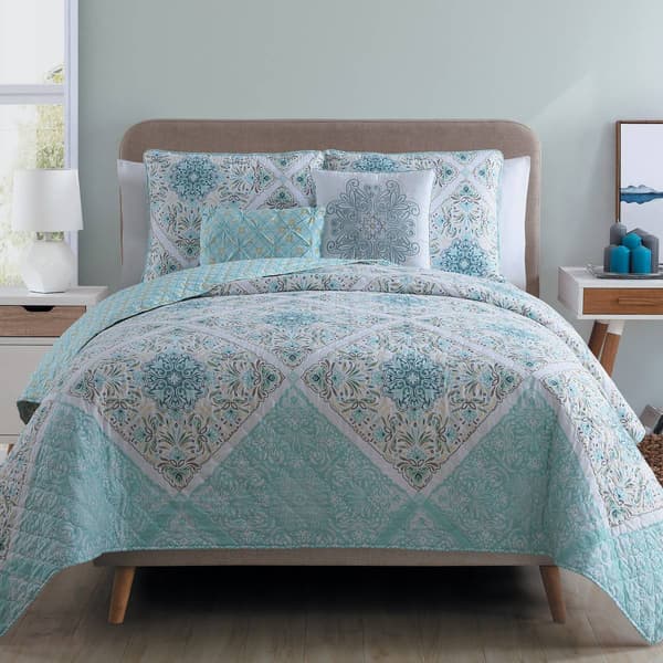 VCNY Home Windsor Reversible Medallion Aqua Quilt Set