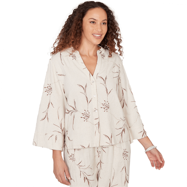 Womens Skyes the Limit Blooming Pastels Embroidered 3/4 Sleeve