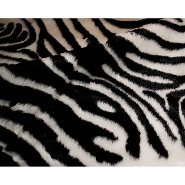 9th & Pike&#174; Faux Cowhide Zebra Print Area Rug