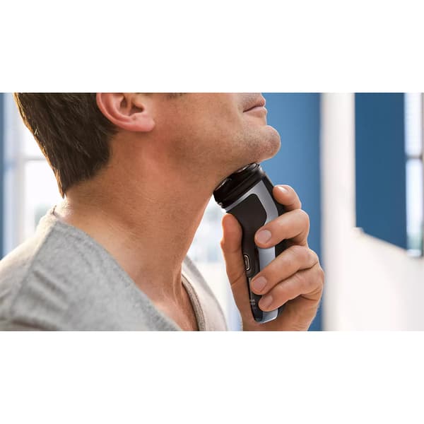 Mens Norelco 2400 series 2000 Rotary Shaver