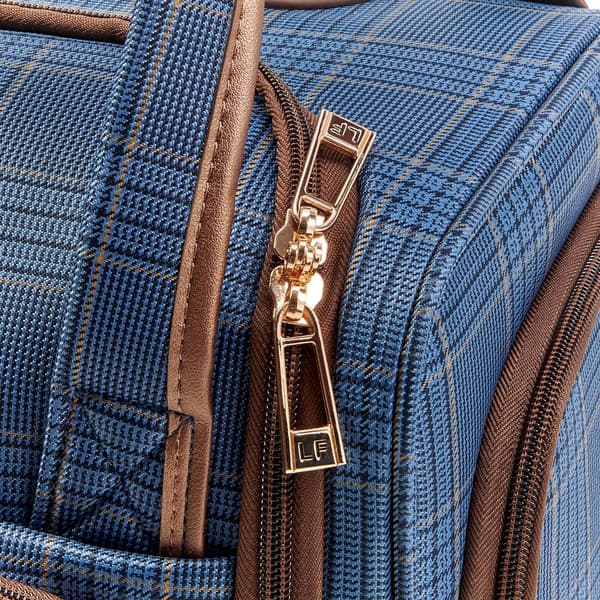 London Fog Brentwood lll 15in. 4 Wheel Under Seat Bag