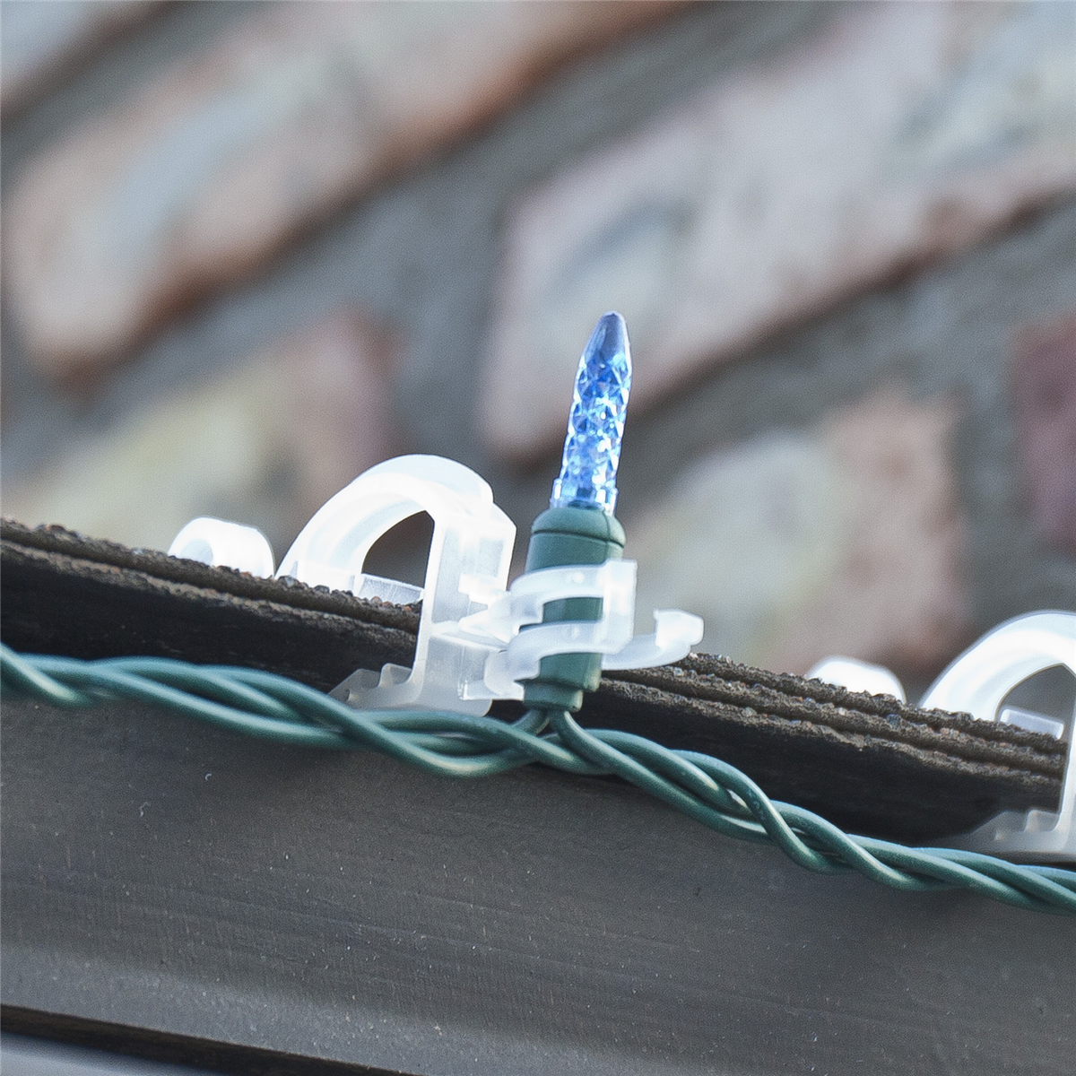 Simple Living 1000pk. Max Pro Anywhere Christmas Lights Clips