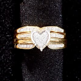 Loveblooms&#40;tm&#41; 10kt. Yellow Gold 1/4ctw. Heart Bridal Set