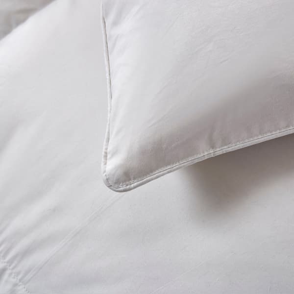 Serta® 233 Thread Count Goose Feather Down Fiber Light Comforter