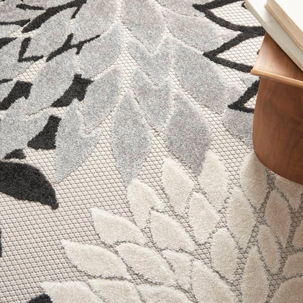 Nourison Aloha Monochrome Tropical Indoor/Outdoor Round Rug