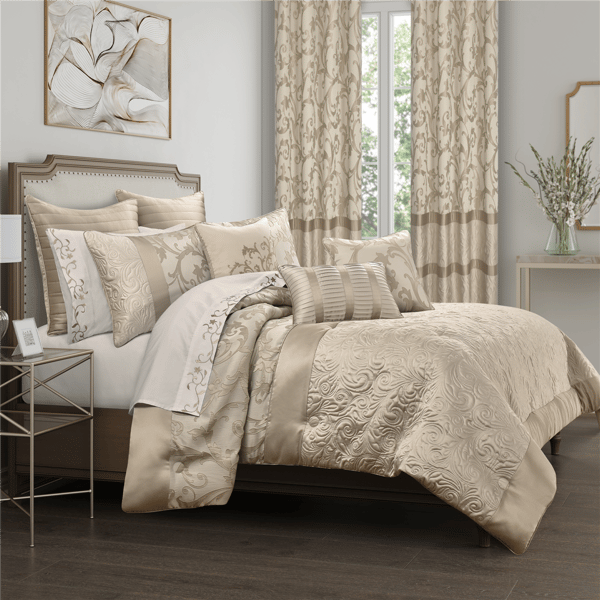 Royal Court Spectra 3pc. Comforter Set
