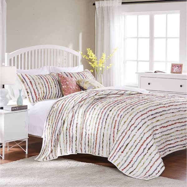 Greenland Home Fashions&#40;tm&#41; Bella Ruffle Edge Quilt Set w/ Pillows