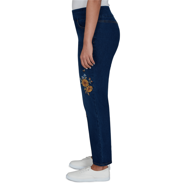 Petite Alfred Dunner Tuscany Sunflower Embroidered Ankle Jeans