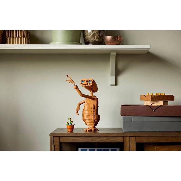 LEGO® Ideas E.T. the Extra-Terrestrial Building Kit