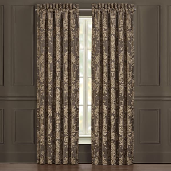 Five Queens Court Neapolitan Bedding Collection