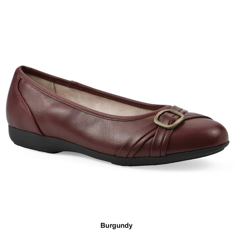Womens Cliffs by White Mountain Calming Flats