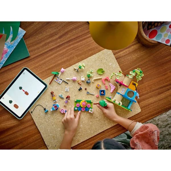 LEGO&#174; Friends Cat Birthday Party & Tree House
