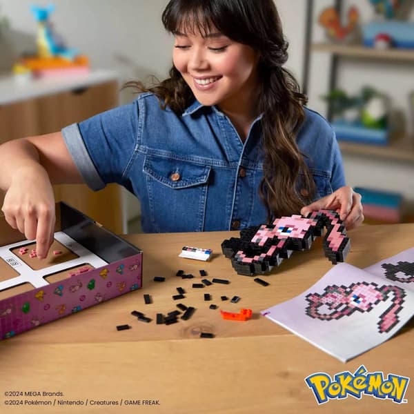 Pokémon™ Mega Mew Building Set