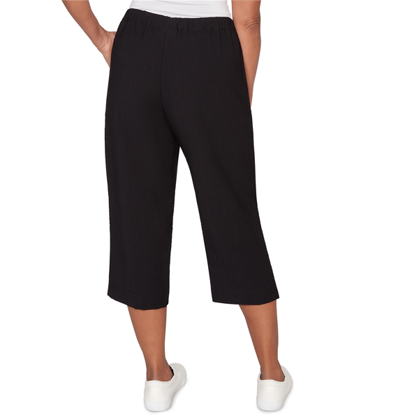 Petite Alfred Dunner Crowd Pleaser Relaxed Pull On Capris