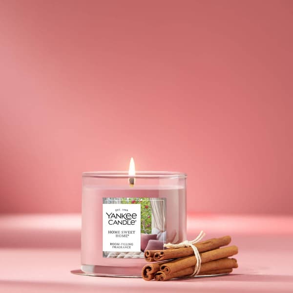 Yankee Candle® Home Sweet Home® Small Tumbler Candle