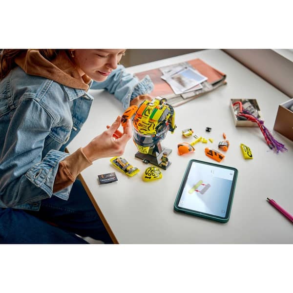 LEGO® Editions McLaren Mastercard F1® Team Lando Norris Helmet