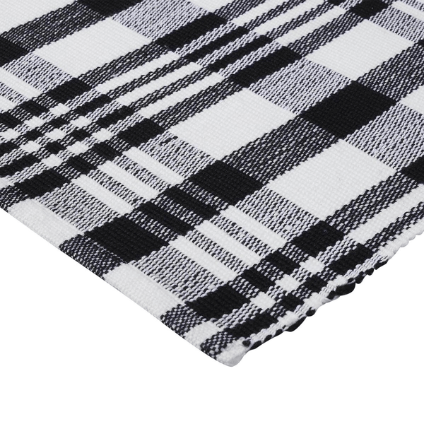 VCNY Home Black/White Plaid Indoor/Outdoor Layering Rug