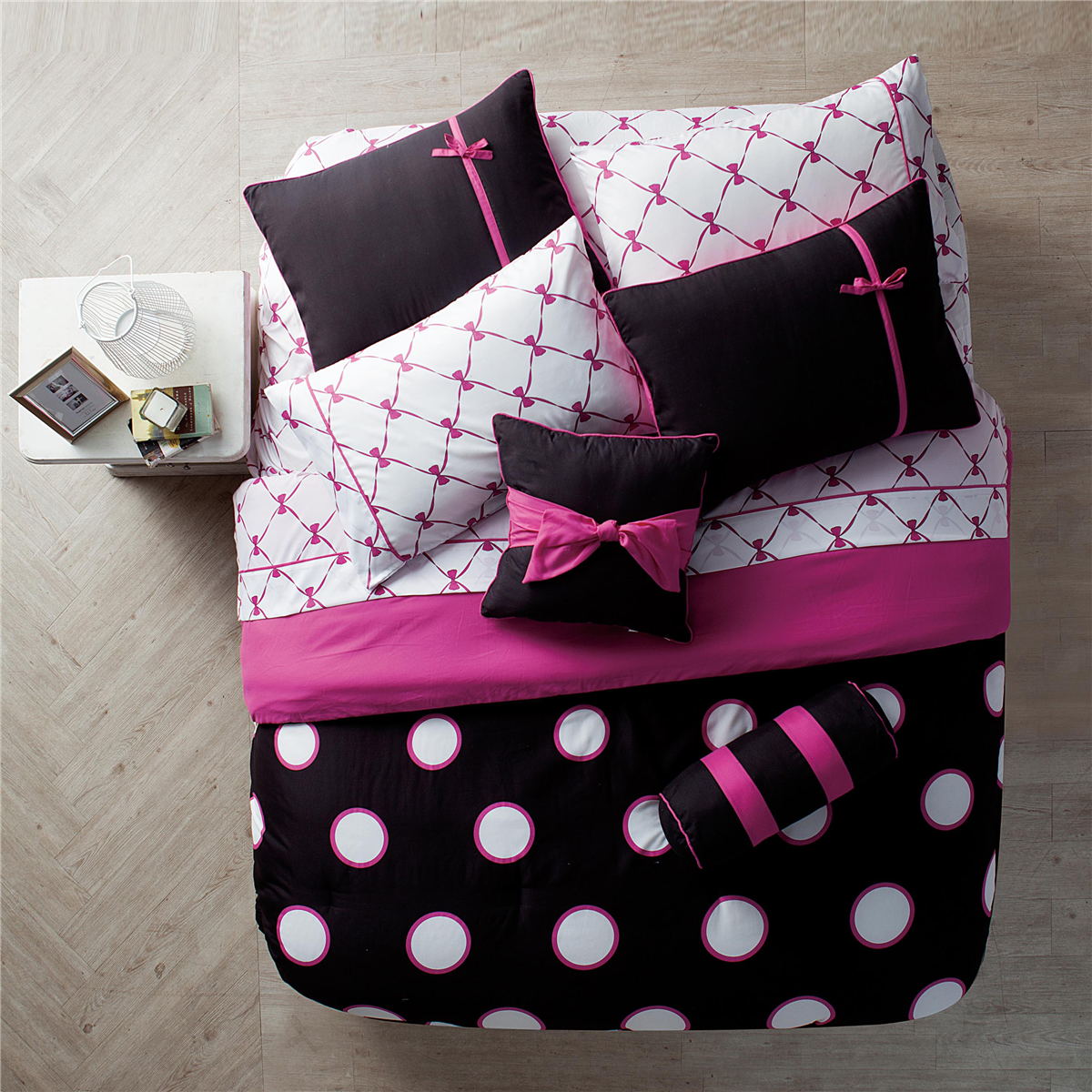 VCNY Home Sophie Polka Dot Bed-in-a-Bag Comforter Set