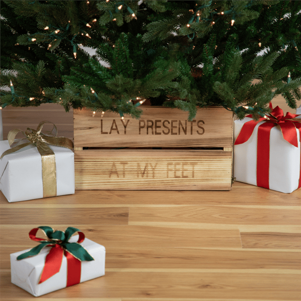Northlight Crate "Lay Presents at My Feet" Christmas Tree Collar