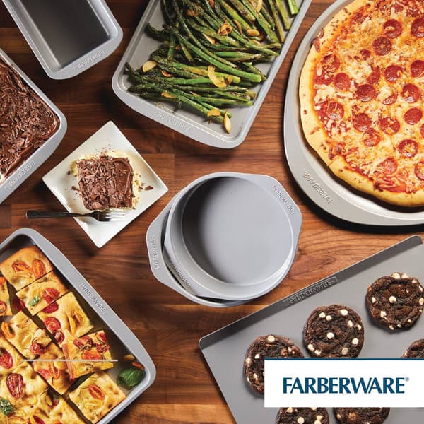 Farberware® SmartBrown Bakeware Nonstick Rectangular Cake Pan