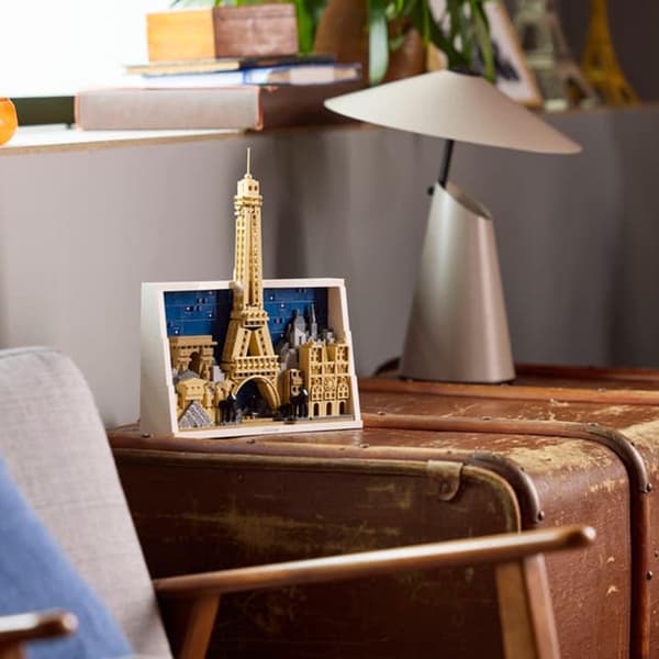 LEGO® Architecture Paris City of Love Building Kit