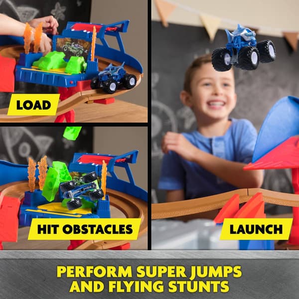 Spin Master Monster Jam Supercharge Speedway