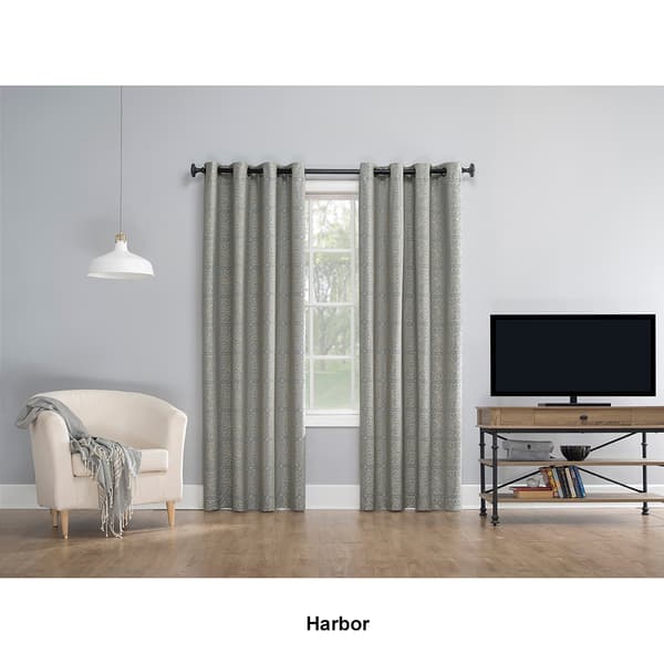 Venezia Grommet Sun Zero Extreme Blackout™ Curtain Panel