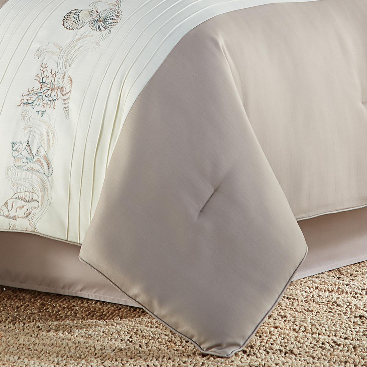 Royal Court Water’s Edge 4pc. Comforter Set