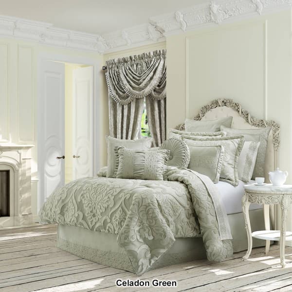 J. Queen New York Surano 4pc. Comforter Set