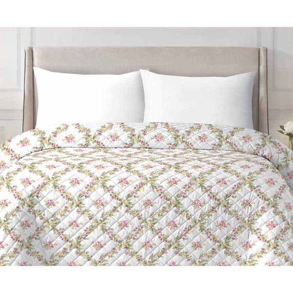 Ashley Cooper&#40;tm&#41; Trellis Floral Quilt