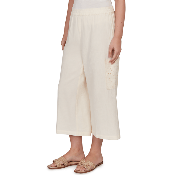Womens Ruby Rd. Renaissance Romance Pull On Cargo Capris
