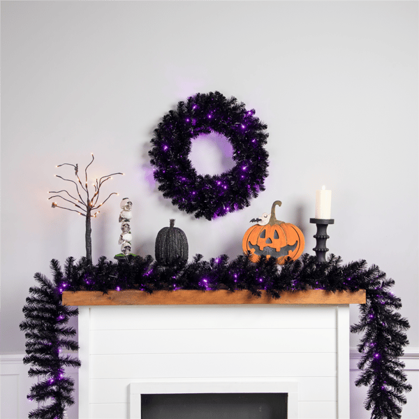 Northlight 9ft LED  Pre-Lit Black Crystal Pine  Halloween Garland