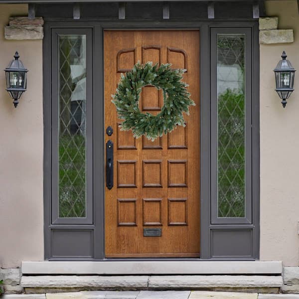Northlight Seasonal 24in. Pre-Lit Artificial Christmas Wreath