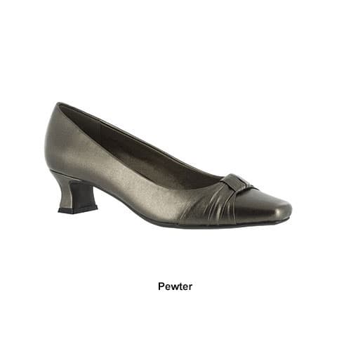 Womens Easy Street Waive Classic Pumps