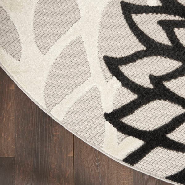 Nourison Aloha Monochrome Tropical Indoor/Outdoor Round Rug