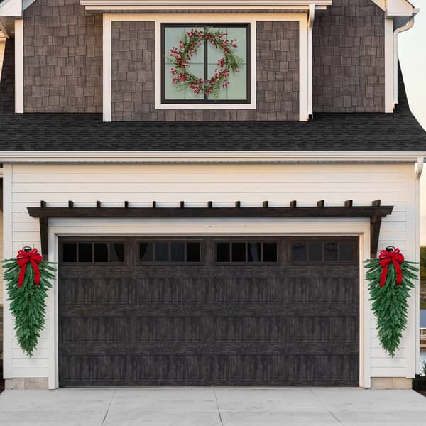 Northlight 60in. Mixed Pine Christmas Teardrop Swag