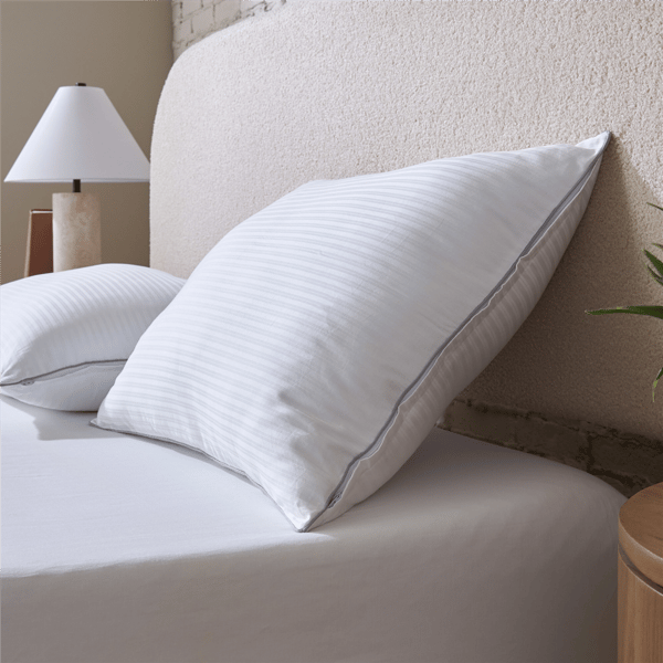 Indulgence Memory Foam Core Hybrid Pillow