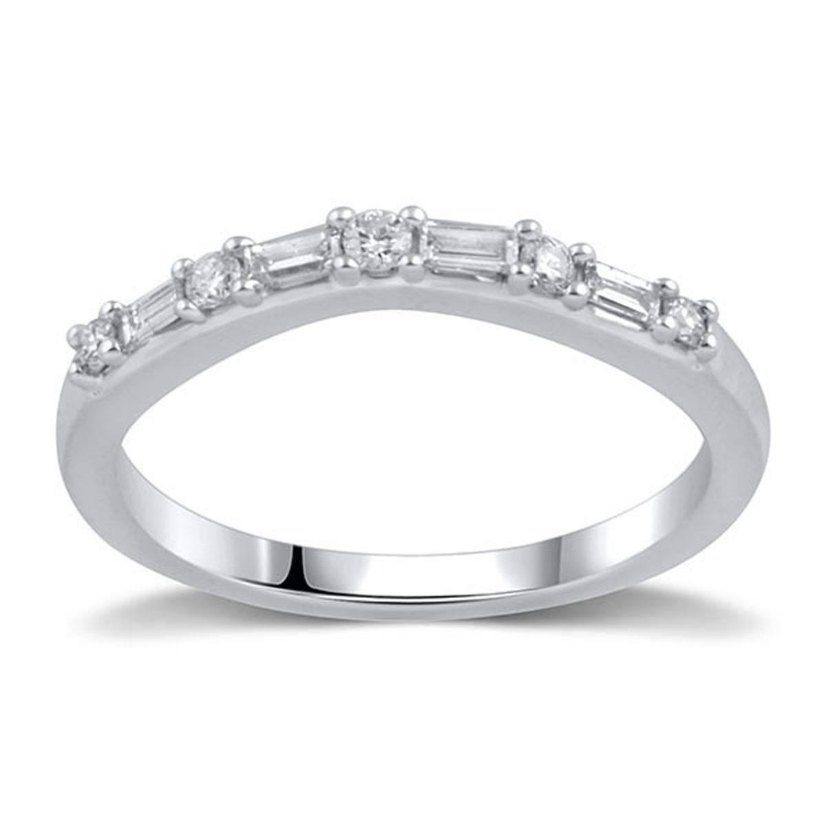 Endless Affection™ 14kt. Round & Baguette Diamond Ring