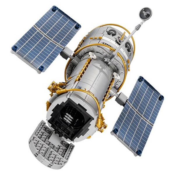 LEGO® Icons Hubble Space Telescope Building Kit