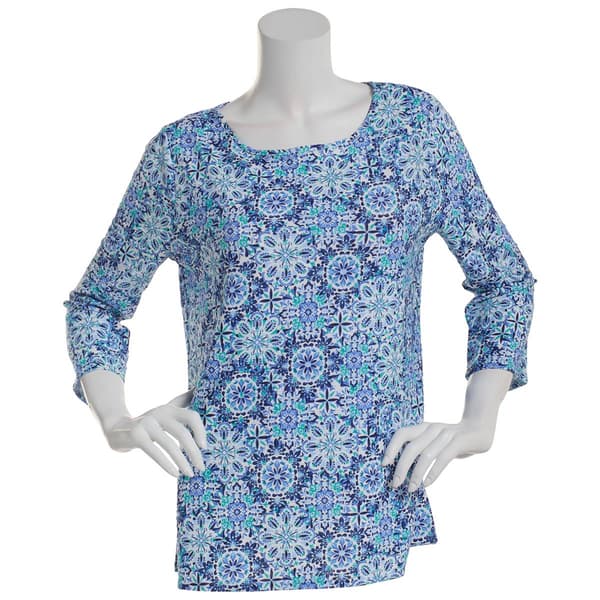 Petite Emily Daniels 3/4 Sleeve Medallion Jacquard Tee - image 