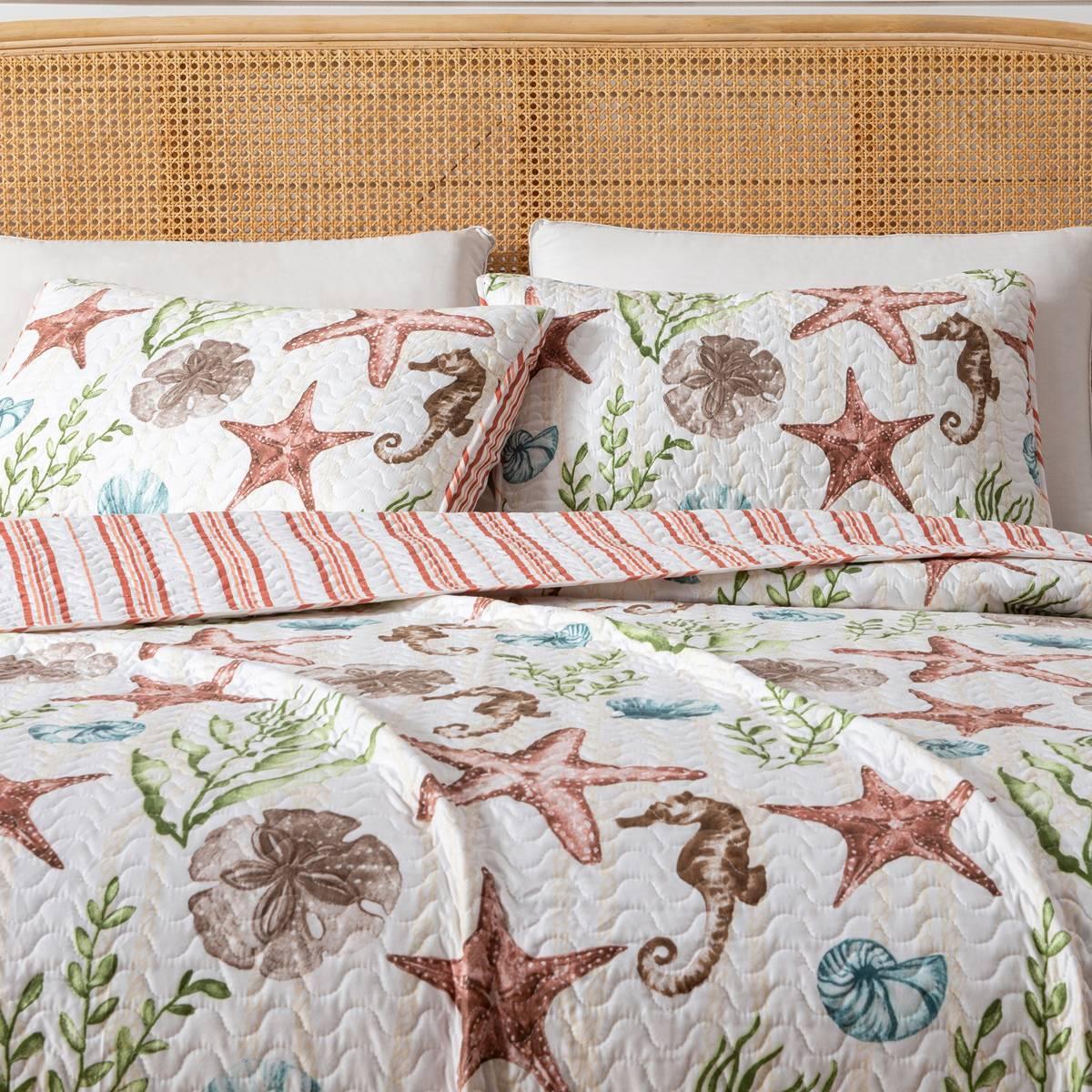 FreshFolds Castaway 3pc. Reversible Sea Life Quilt Set
