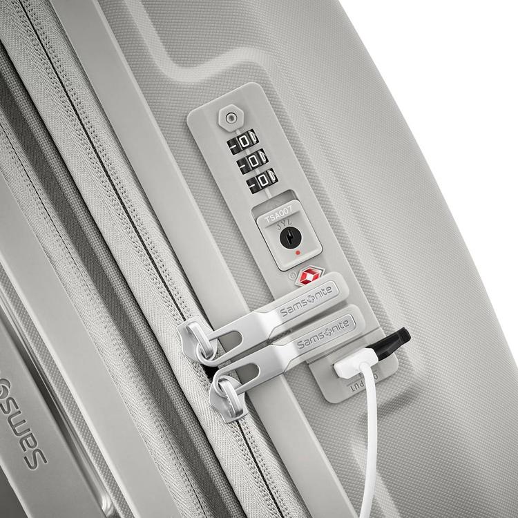 Samsonite 28in. Outline Pro Spinner