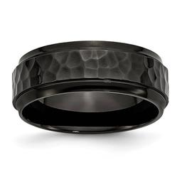 Mens Gentlemen's Classics(tm) 8mm Black Plated & Hammer Detail Band